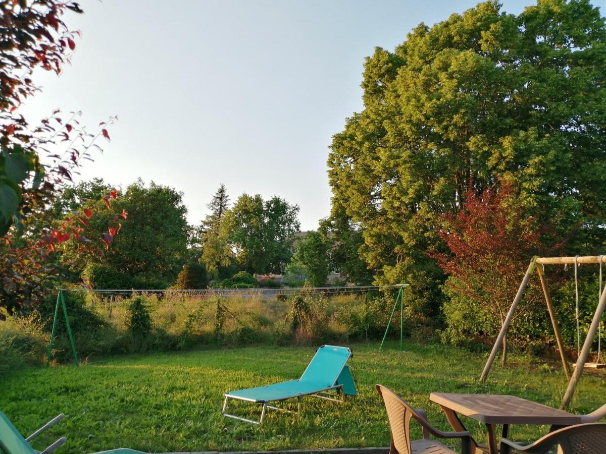 Uxeau Chambre Campagne Uxelloise מראה חיצוני תמונה